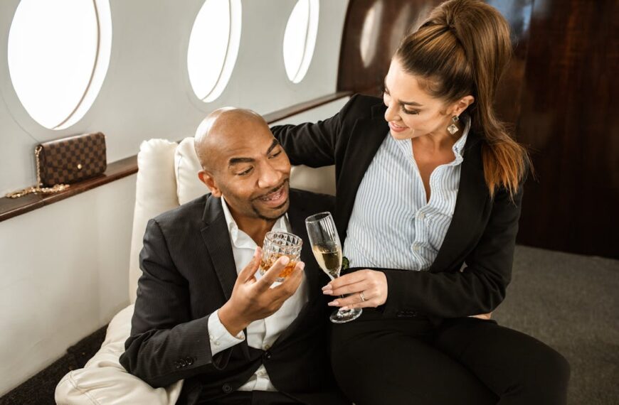 Neue Studie verrät, warum man im Flugzeug niemals Alkohol trinken sollte